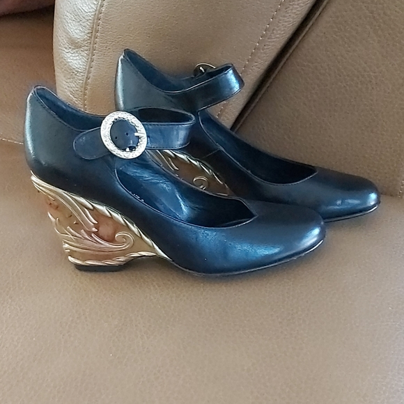 Ramon Tenza gold wedge heels - Picture 12 of 13